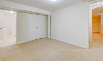 5214 DANBURY Rd, Bethesda, MD 20814