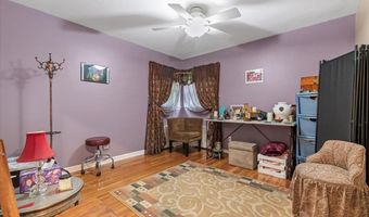 50 Towne St, Amityville, NY 11701