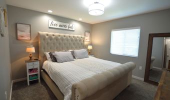 2413 S Lawson St, Aberdeen, SD 57401