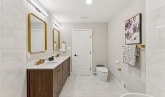 2308 CREEK Dr, Alexandria, VA 22308