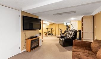 315 Randwood Dr, Amherst, NY 14221