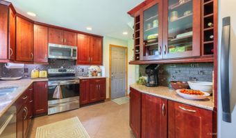 47 Sunnyside Dr, Athens, OH 45701