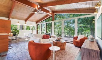 7460 Fair Oaks Dr, Amberley, OH 45237