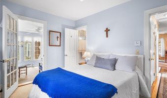 146 Bay View Ave, Bristol, RI 02809