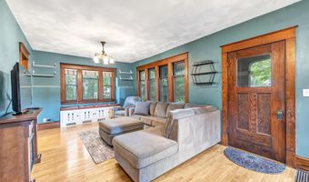 1228 W LAWRENCE St, Appleton, WI 54914