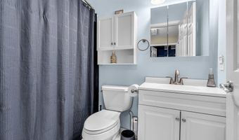 156 Magnolia Ln, Middletown, NJ 07748
