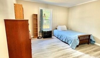 10 Pinecone Dr, Alfred, ME 04002