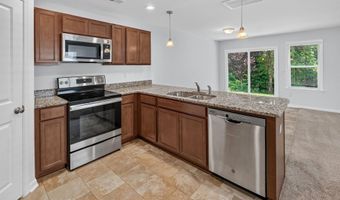 648 Millsgate Cir, Boiling Springs, SC 29316
