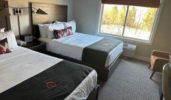 2 CHAMONIX Dr 213, Alloway, NJ 07462