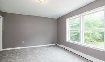 27 South St, Blandford, MA 01008