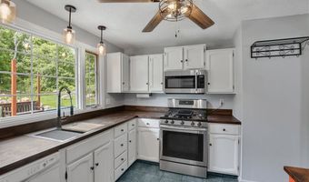 445 Windham Ave, Colchester, CT 06415