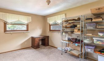 3323 N MORRISON St, Appleton, WI 54911