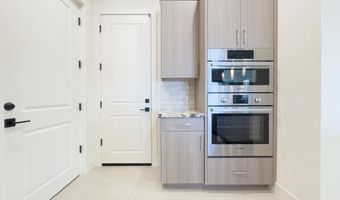 1 EASY St 3, Carefree, AZ 85377