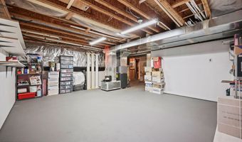 28 Pond View Cir, Barnegat, NJ 08005