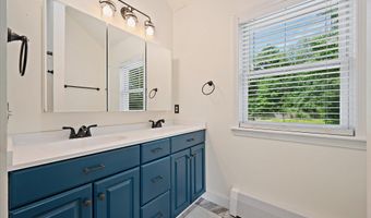 54 Trillium Trl, Bangor, ME 04401