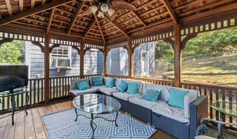 42 Brewster Rd, Barnstead, NH 03225