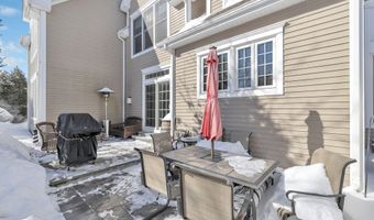 47 Copper Square Dr, Bethel, CT 06801