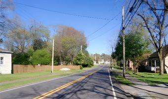 401 Forsyth St, Barnesville, GA 30204
