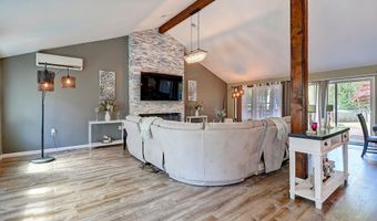 103 Malory Ct, Blakeslee, PA 18610