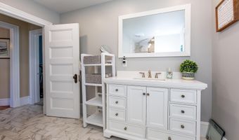 11 Roberts Ave, Bar Harbor, ME 04609
