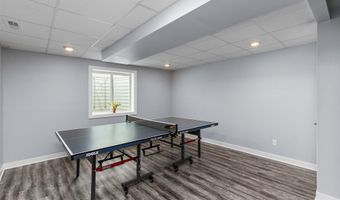 1605 2nd St NW, Altoona, IA 50009