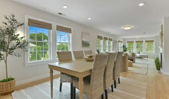 176 Medford St 176, Arlington, MA 02474