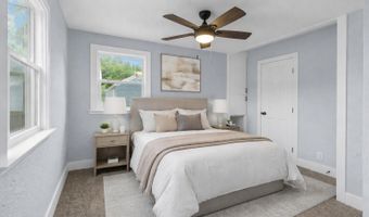 1003 S Rinker Ave, Aurora, MO 65605