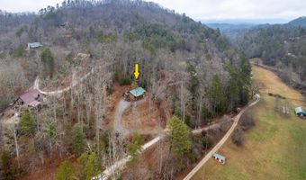 67 Hemlock Dr, Almond, NC 28702