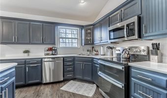 1 Preston Ln, Bella Vista, AR 72714
