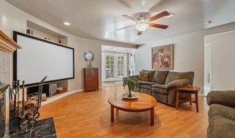10880 Hess Dr, La Mesa, CA 91941