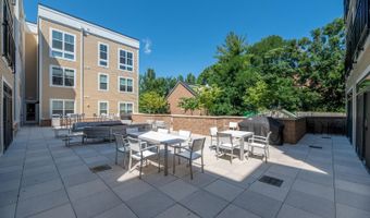 989 S BUCHANAN St 416, Arlington, VA 22204