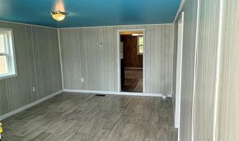 374 Patterson St, Baxley, GA 31513
