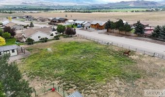 230 Redbird Ln, Challis, ID 83226