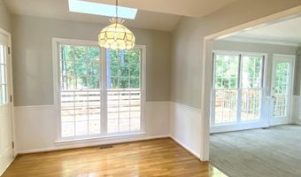 612 Braidwood Dr NW, Acworth, GA 30101