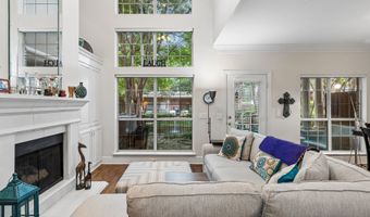 4147 Towne Green Cir, Addison, TX 75001