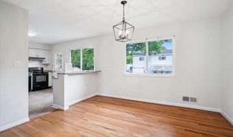 4503 TRAYMORE St, Bethesda, MD 20814
