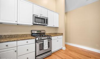 918 La Chere St, Beaufort, SC 29902