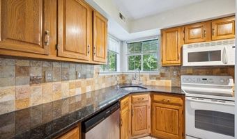 25 SPRUCE Ct, Bedminster, NJ 07921