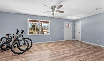6 Ipswich Dr, Bella Vista, AR 72714
