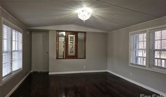 656 Water St, Bakersville, NC 28705