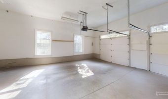134 Pine Ledge Rd, Bangor, ME 04401