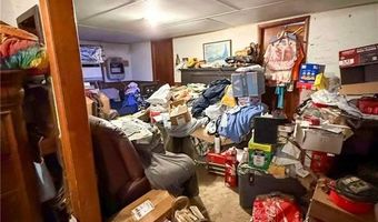 923 W 10th St, Baxter Springs, KS 66713