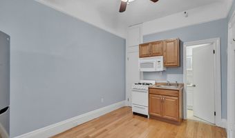 290 Commonwealth Ave 24, Boston, MA 02115