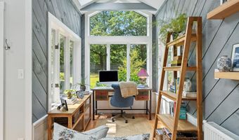 309 Foreside Rd, Falmouth, ME 04105