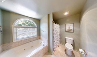 947 3RD St, Brookings, OR 97415