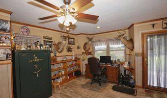 706 BERNARD COUCH Dr, Anniston, AL 36207
