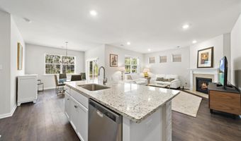 42 Cougar Ln, Barnegat, NJ 08005