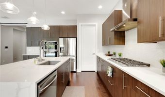 2512 N WESTMORELAND Dr, Orlando, FL 32804