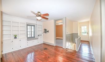 9 Lawes Ave, Bedford, NH 03110