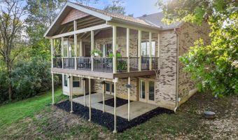 10458 Harmony Hills Dr, Aurora, IN 47001